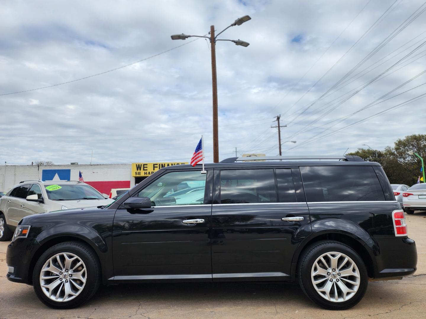 2014 BLACK Ford Flex Limited (2FMGK5D8XEB) with an 3.5L V6 DOHC 24V engine, 6-Speed Automatic Overdrive transmission, located at 2660 S.Garland Avenue, Garland, TX, 75041, (469) 298-3118, 32.885551, -96.655602 - Photo#6